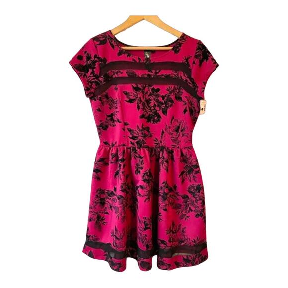 Trixxi Burgundy Velvet Floral Dress Size 11 Short Sleeve Mesh Event Party Dress - Picture 1 of 14
